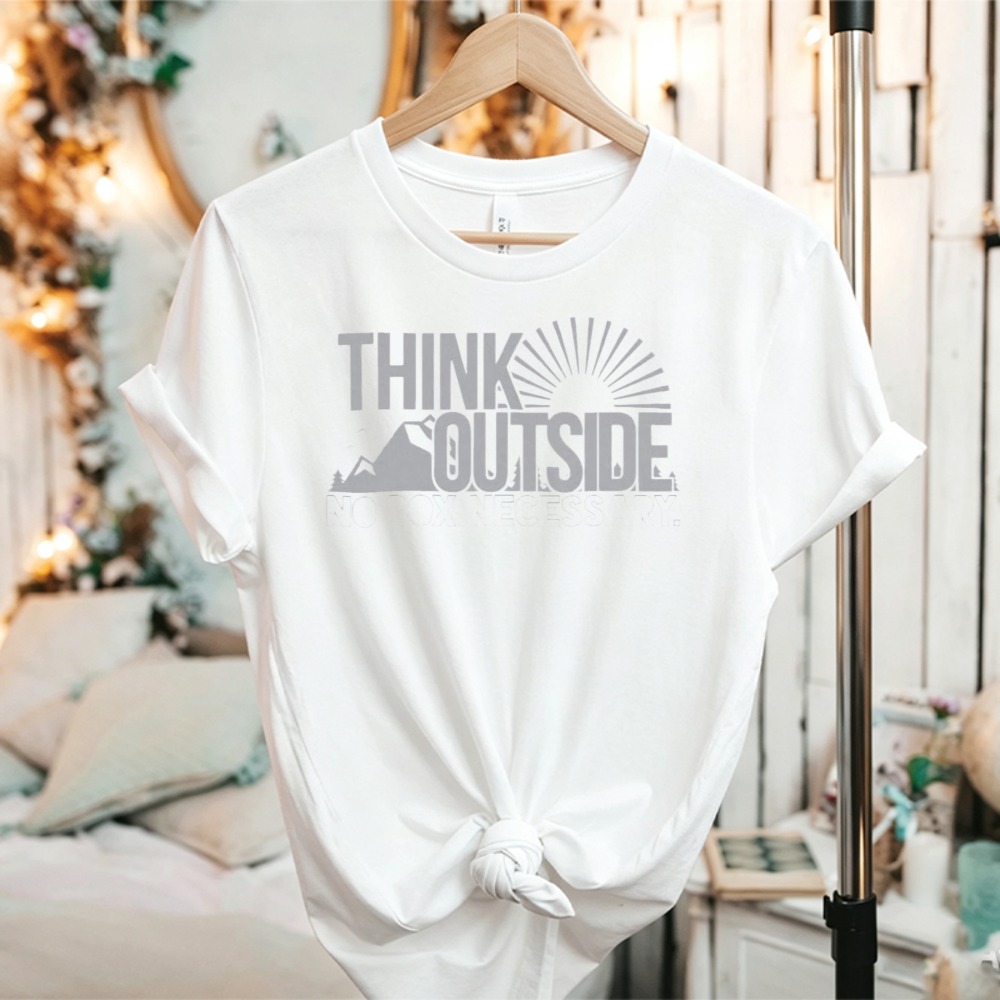 Camiseta Gráfica Think Outside - Outdoor Adventure Quotes avaliação e preço